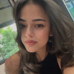 Gizem E.