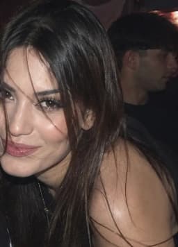 Meryem G. .
