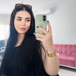 Aleyna K.
